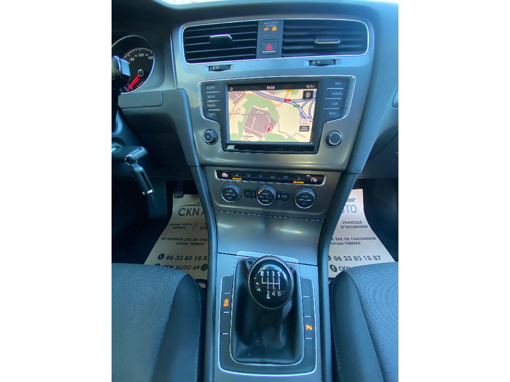 VOLKSWAGEN GOLF - vue 1