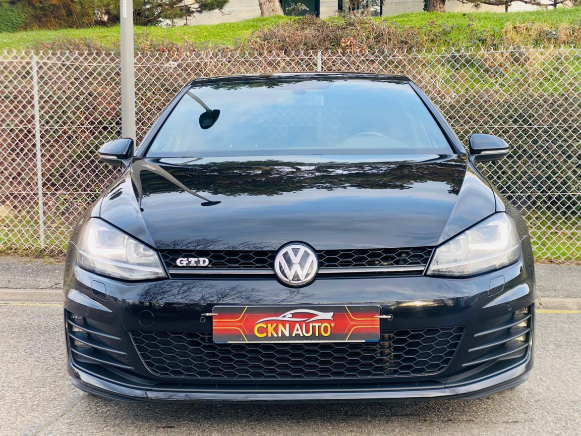 VOLKSWAGEN GOLF - vue 1
