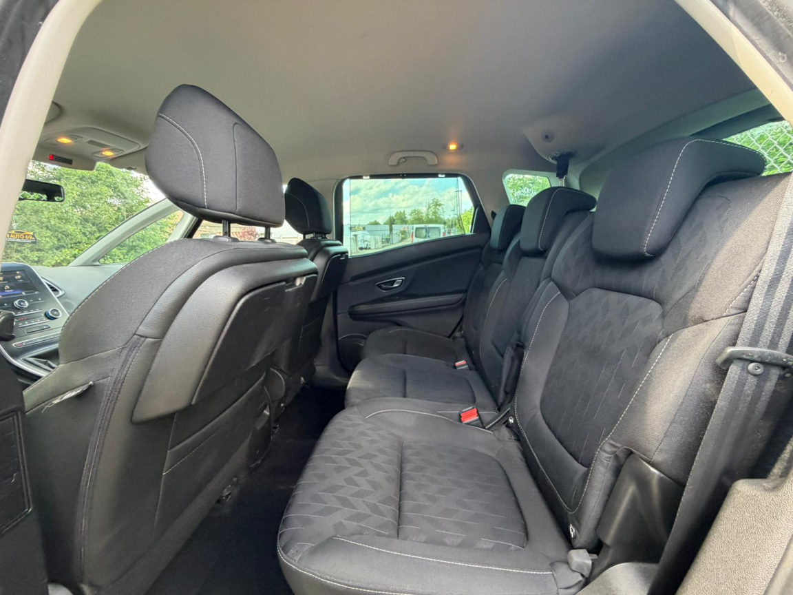 RENAULT SCENIC  - vue 1