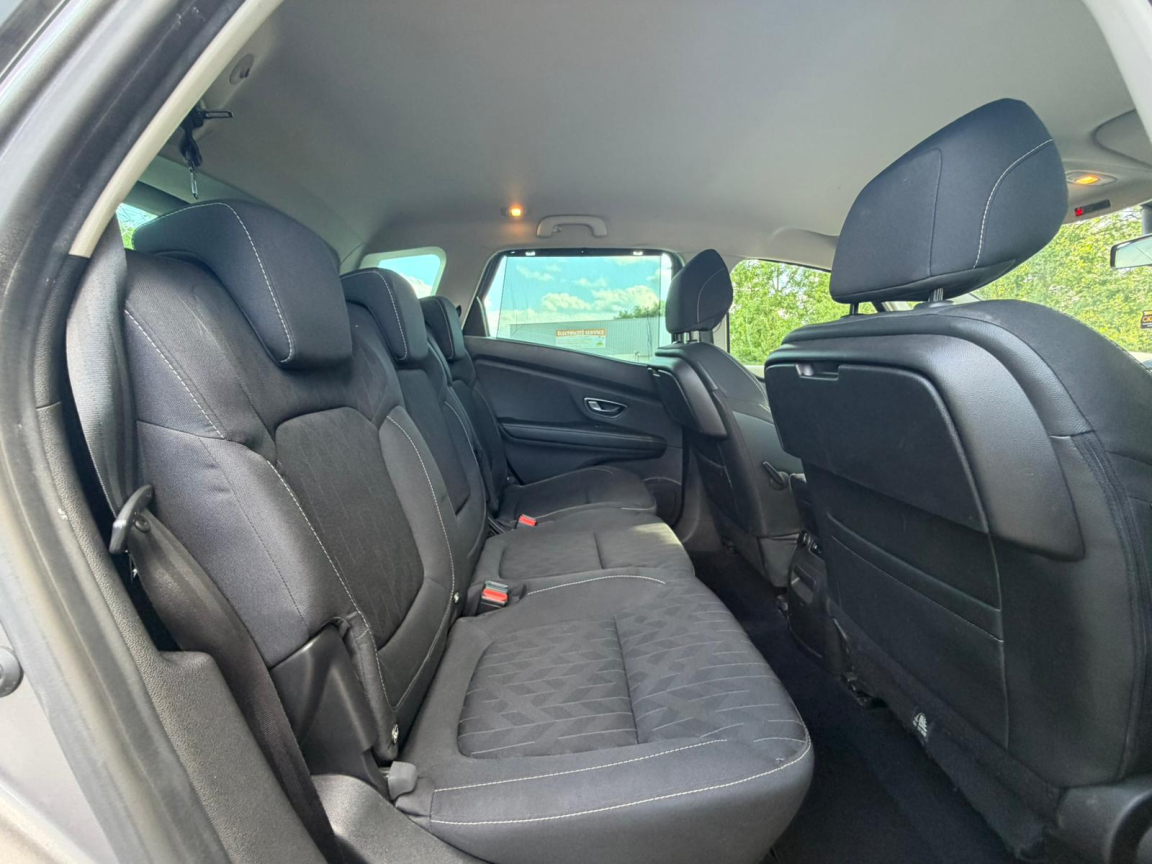 RENAULT SCENIC  - vue 1