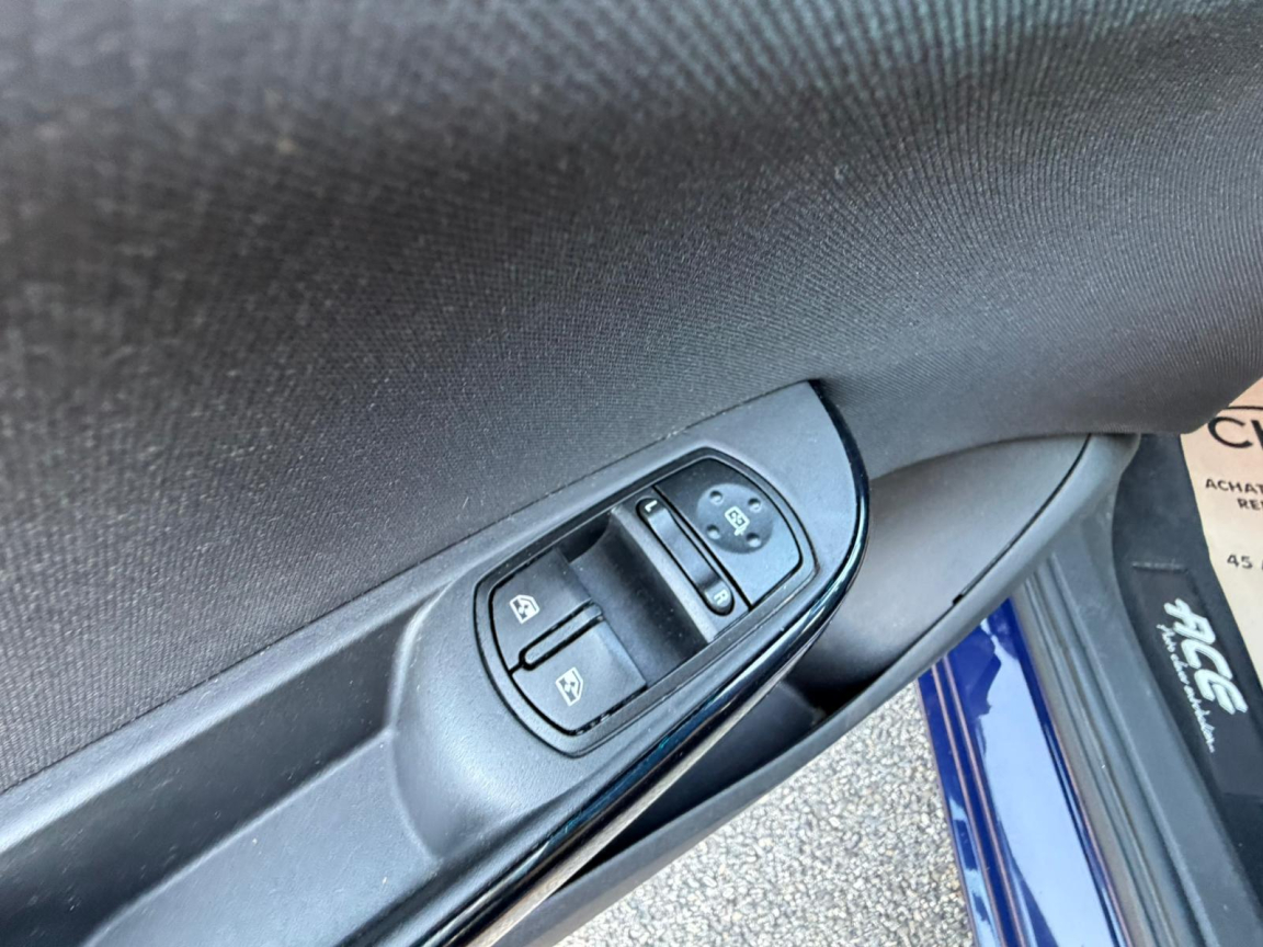 OPEL CORSA - vue 1