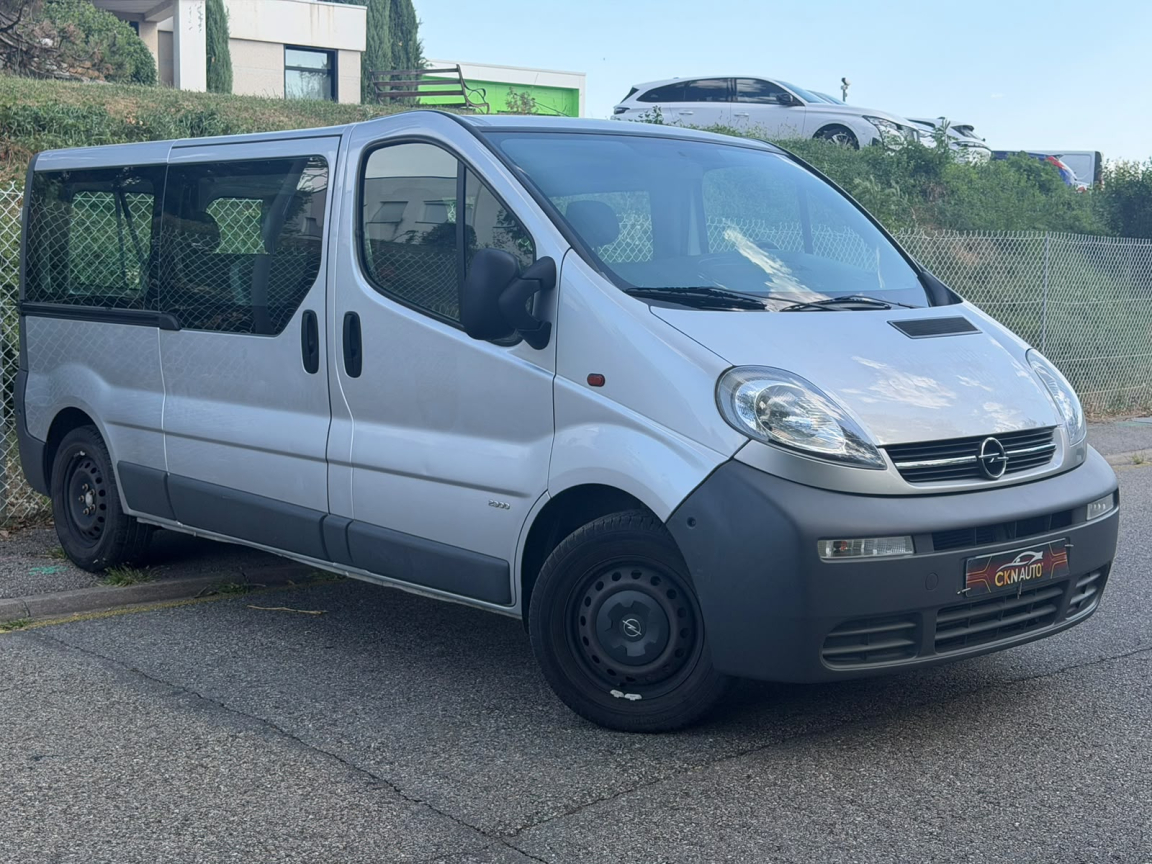 OPEL VIVARO COMBI